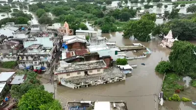 વડોદરા પૂરથી બેહાલ  7 લાખ લોકો અંધારપટમાં